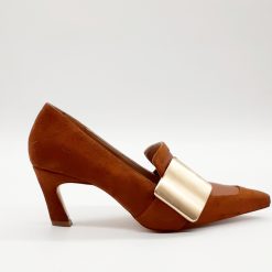 حذاء نسائي مخمل