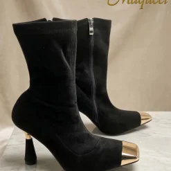 LES بوت نسائي