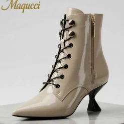 LES بوت نسائي